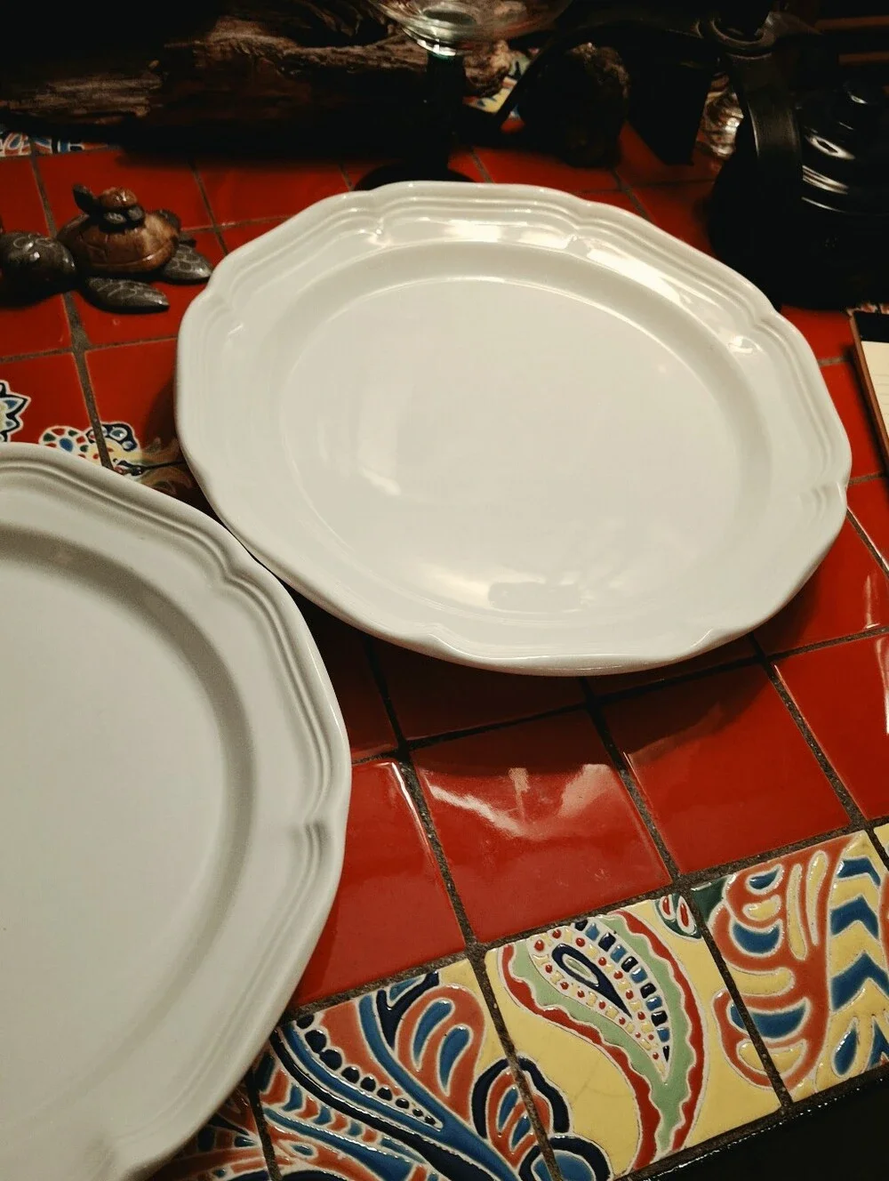 MIKASA FRENCH COUNTRYSIDE DINNER PLATES 10 7/8